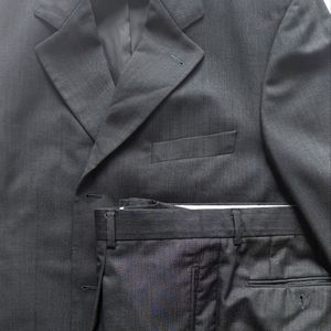 Hugo Boss. Suit. Made in USA. Virgin Wool. Tailored 44R